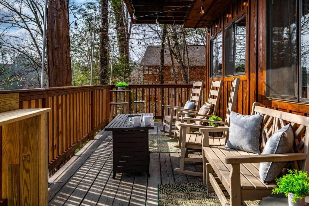 The Family Stone Luxe Cabin Sleeps 12 Hot Tub Dogfriendly Dollywood Піджен-Фордж Екстер'єр фото