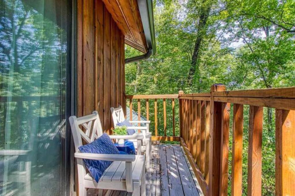 The Family Stone Luxe Cabin Sleeps 12 Hot Tub Dogfriendly Dollywood Піджен-Фордж Екстер'єр фото