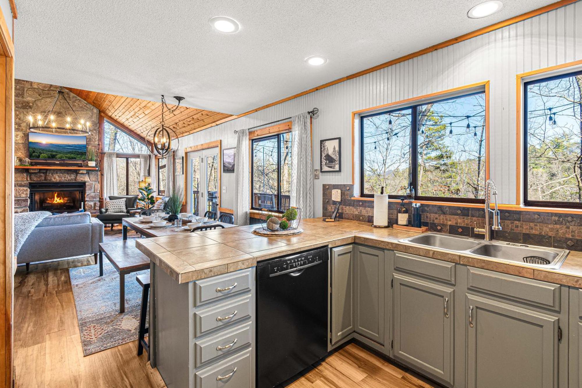 The Family Stone Luxe Cabin Sleeps 12 Hot Tub Dogfriendly Dollywood Піджен-Фордж Екстер'єр фото